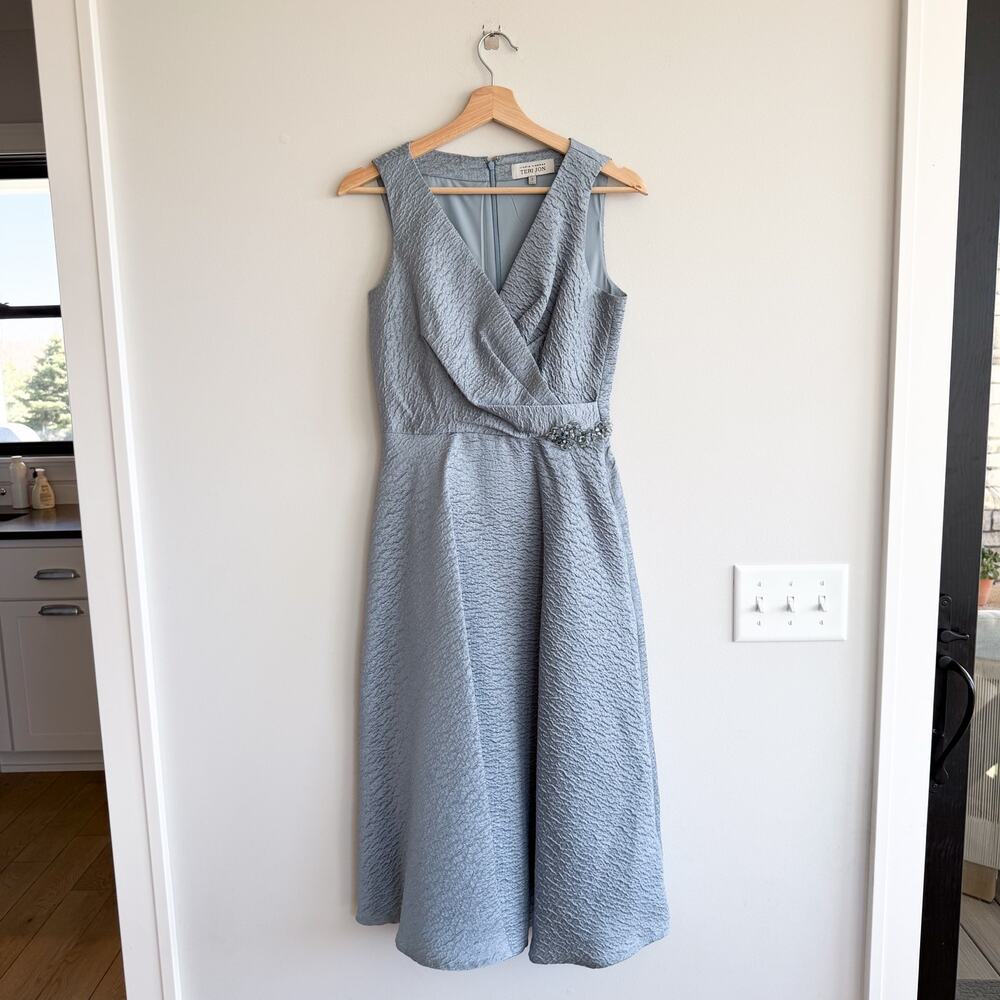 Teri Jon by Rickie Freeman V-Neck Sleeveless A-Line Midi Cocktail Dress Blue 2